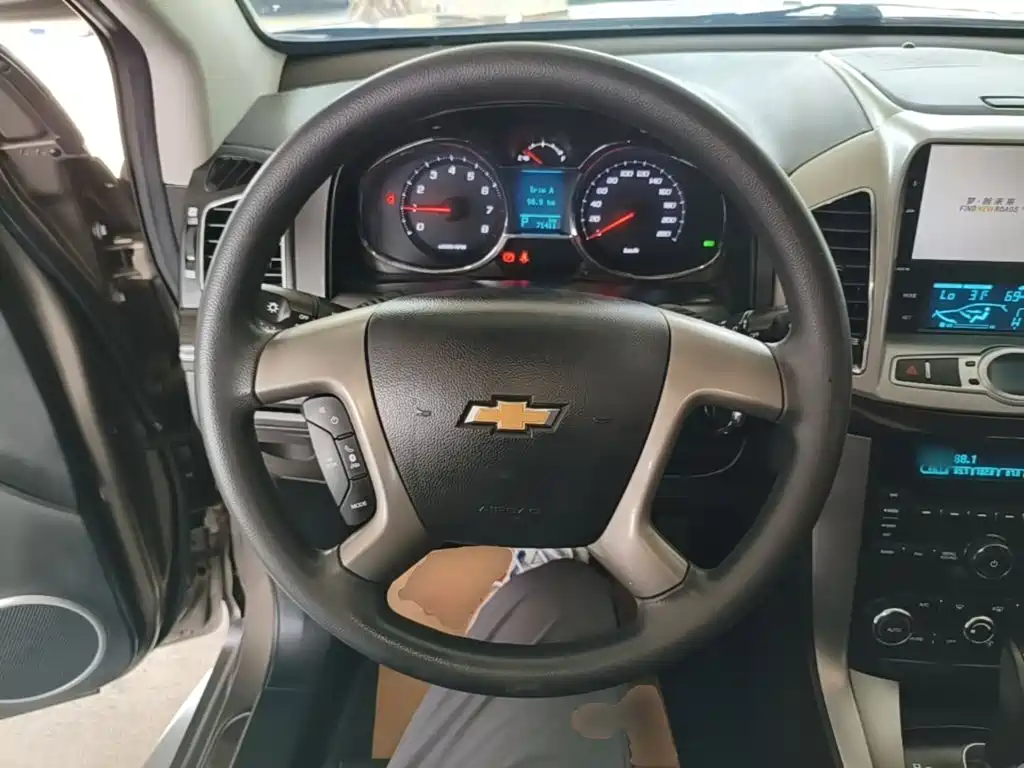 Chevrolet Captiva 2017 — фото 11