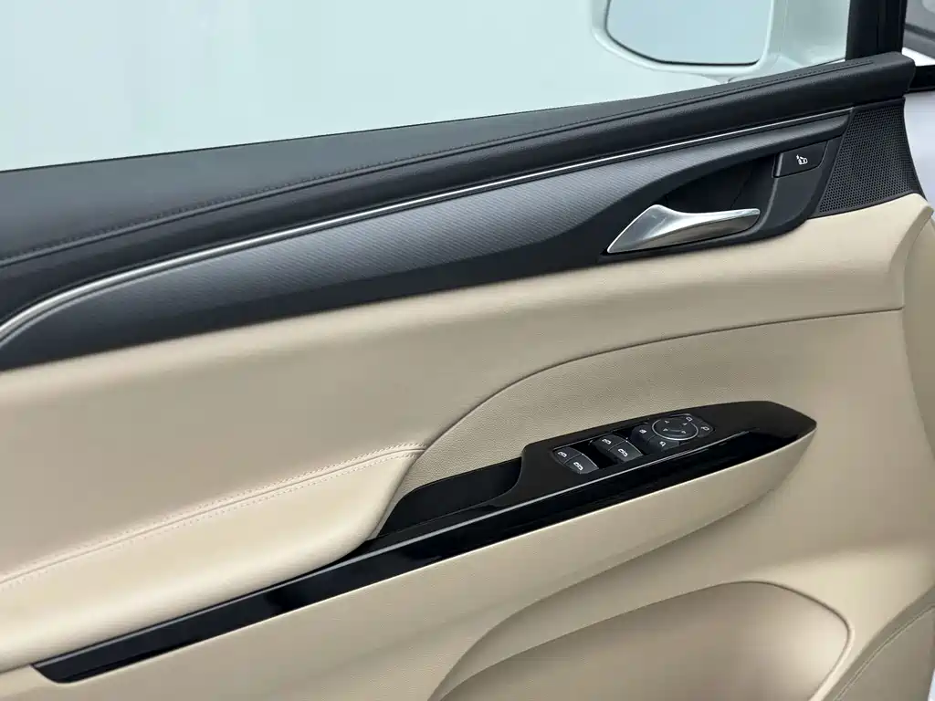 Buick GL8 New Energy 2025 — фото 18