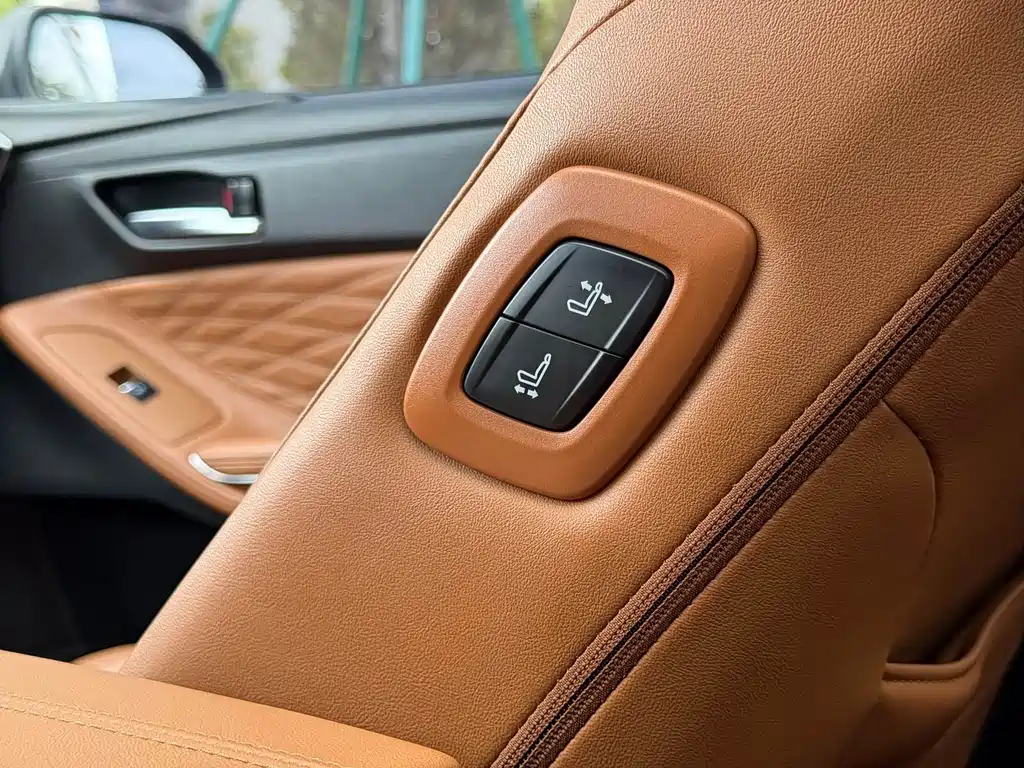 Toyota Avalon 2022 — фото 10