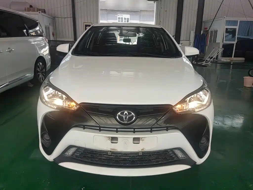 Toyota Yaris L 2019 — фото 3