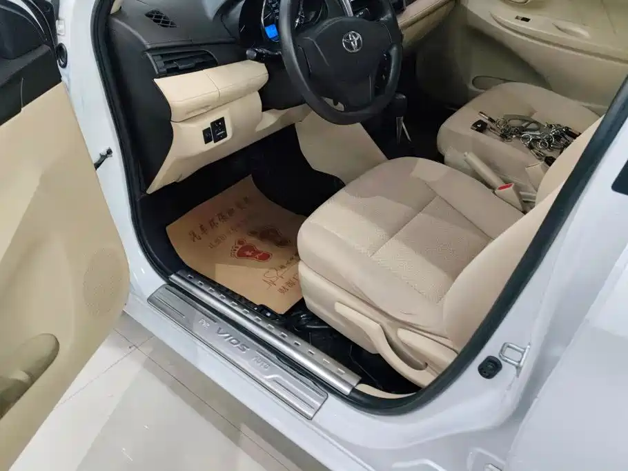 Toyota Vios 2015 — фото 9