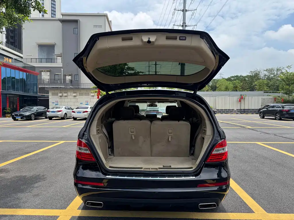 Mercedes-Benz R-Class 2017 — фото 27