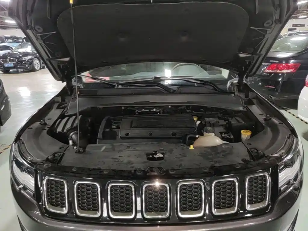 Jeep Compass 2019 — фото 20