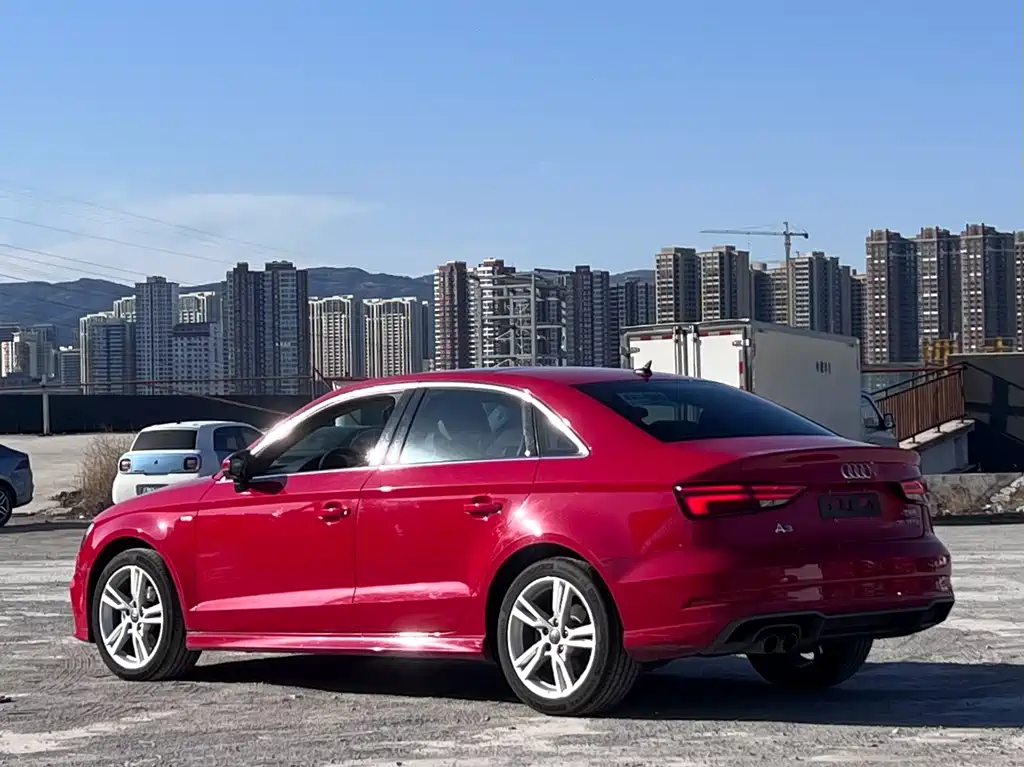 Audi A3 2019 — фото 6