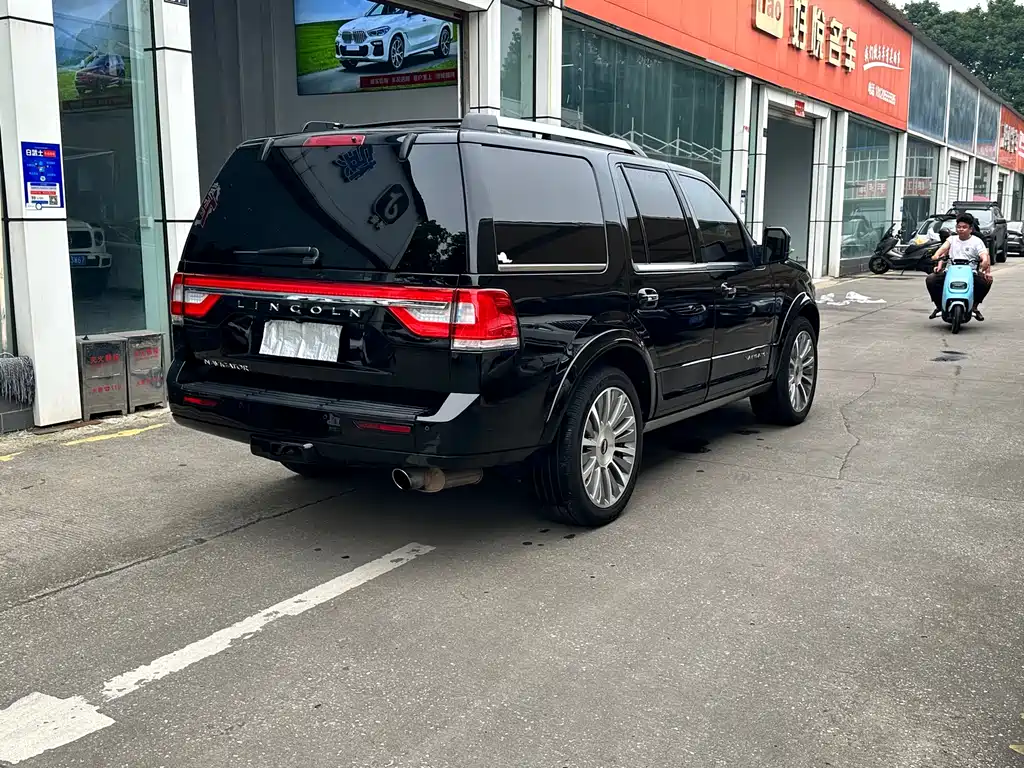 Lincoln Navigator 2017 — фото 4