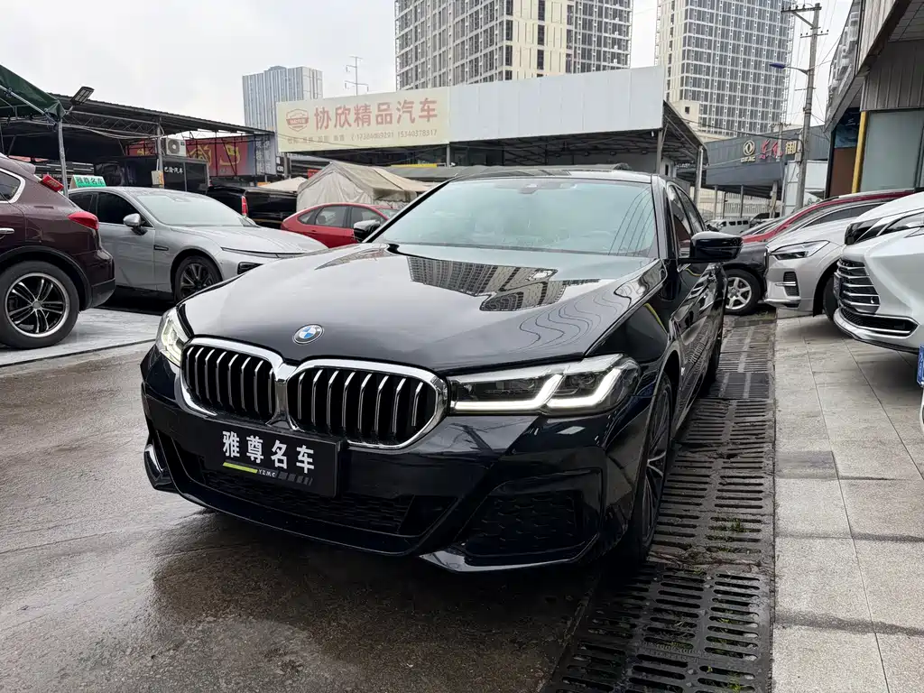 BMW 5 Series 2023 — фото 1