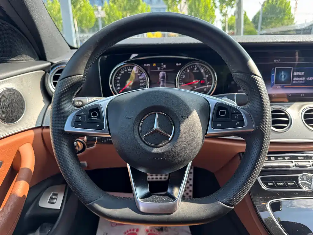 Mercedes-Benz E-Class 2018 — фото 9