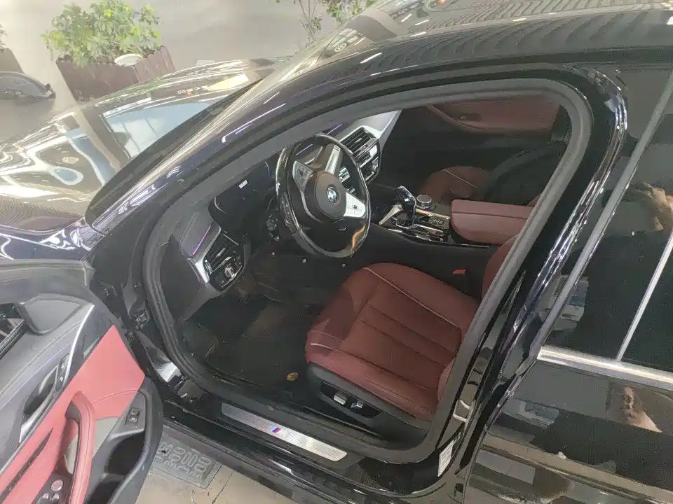 BMW 5 Series 2023