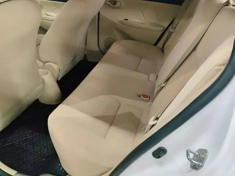 Toyota Vios 2015 — фото 10