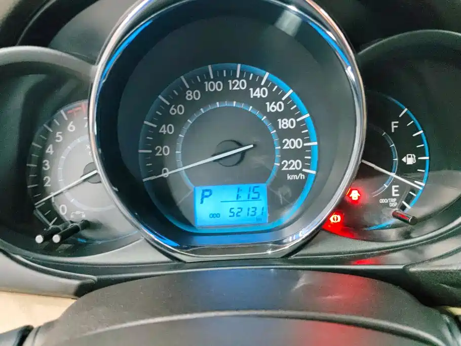 Toyota Vios 2015 — фото 13