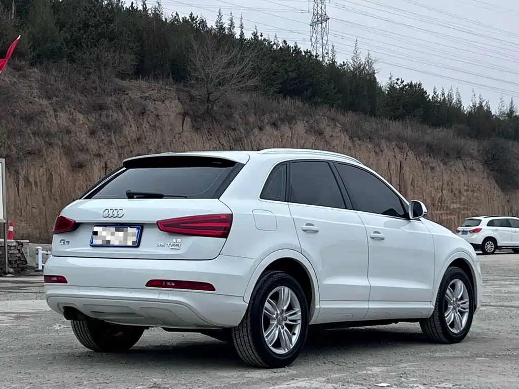 Audi Q3 2015 — фото 6