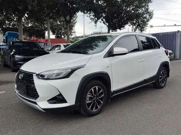 Toyota Yaris L 2022