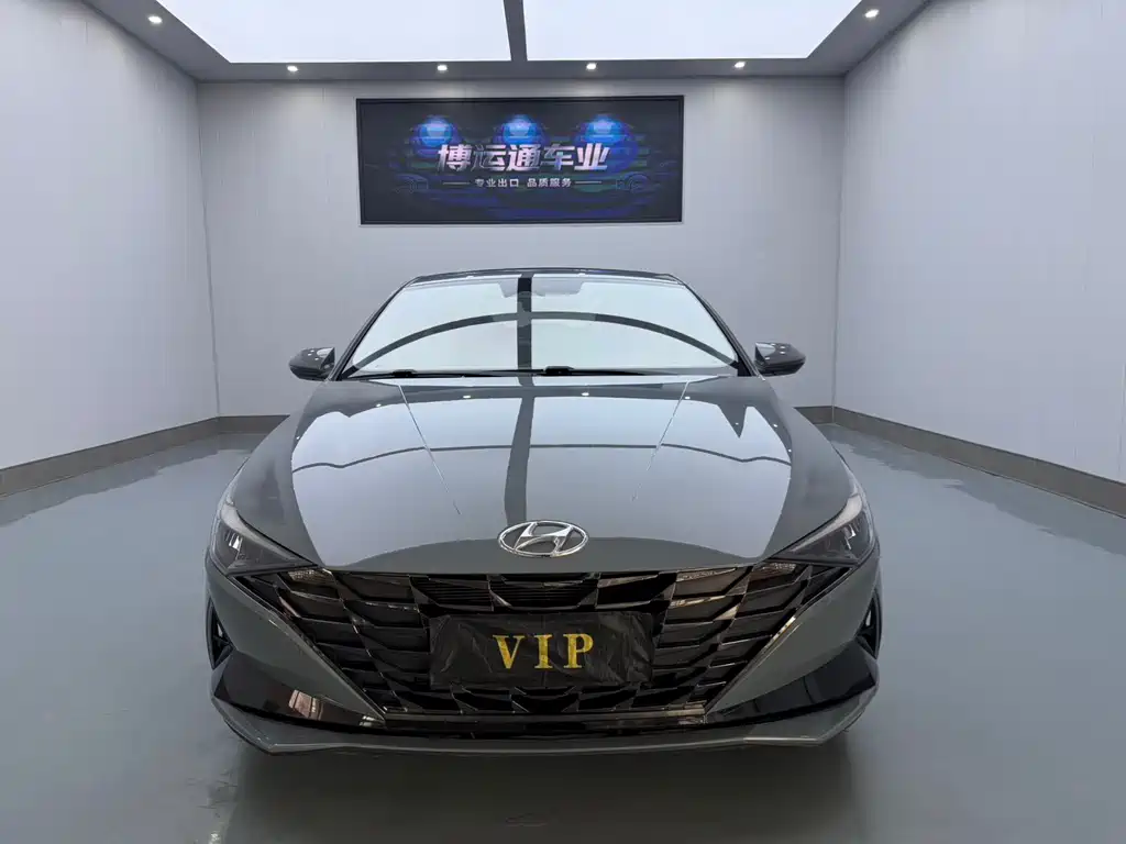 Hyundai Elantra 2023 — фото 2