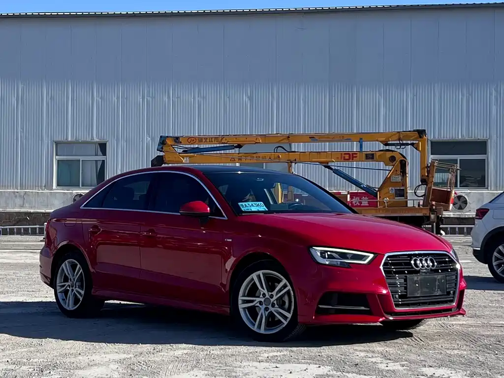 Audi A3 2019 — фото 3