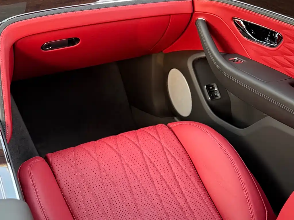 Bentley Flying Spur PHEV 2023 — фото 27