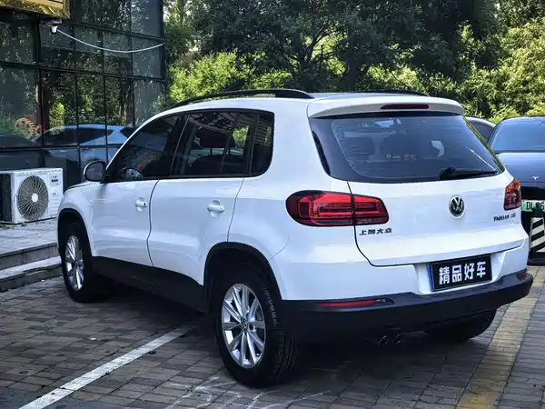 Volkswagen Tiguan 2015