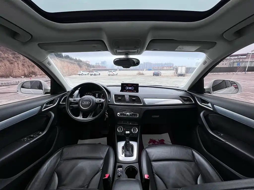 Audi Q3 2015 — фото 10