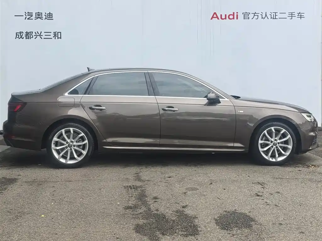 Audi A4L 2018 — фото 3