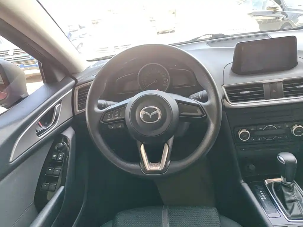 Mazda 3 Angkesela 2018 — фото 11
