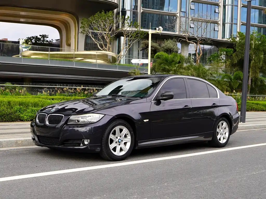 BMW 3 Series 2012 — фото 1