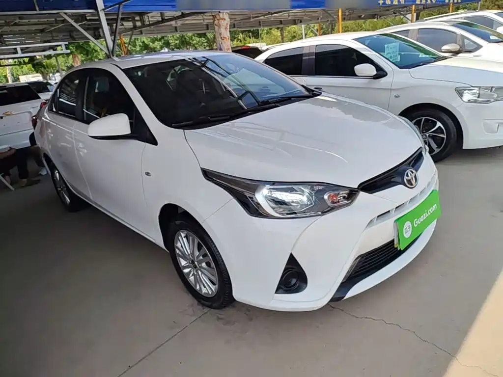 Toyota Yaris L 2017 — фото 4