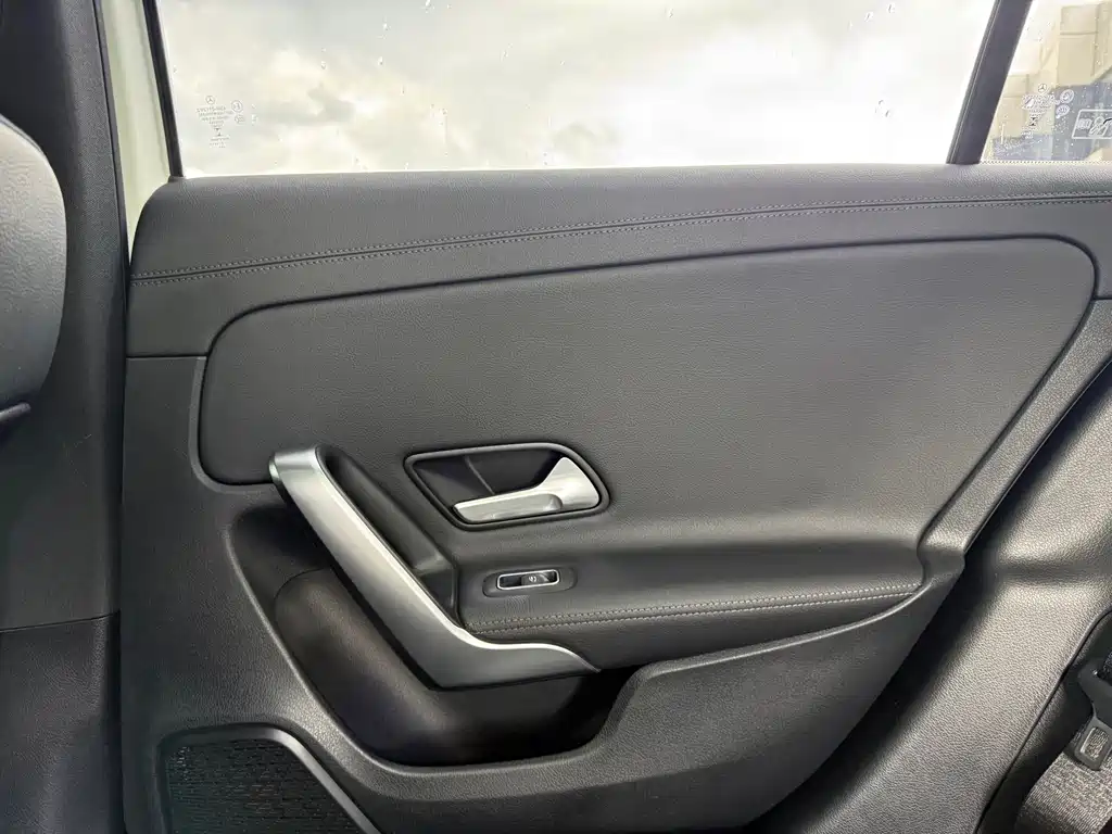 Mercedes-Benz A-Class 2022 — фото 33