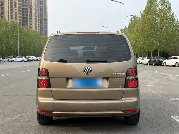 Volkswagen Touran 2016
