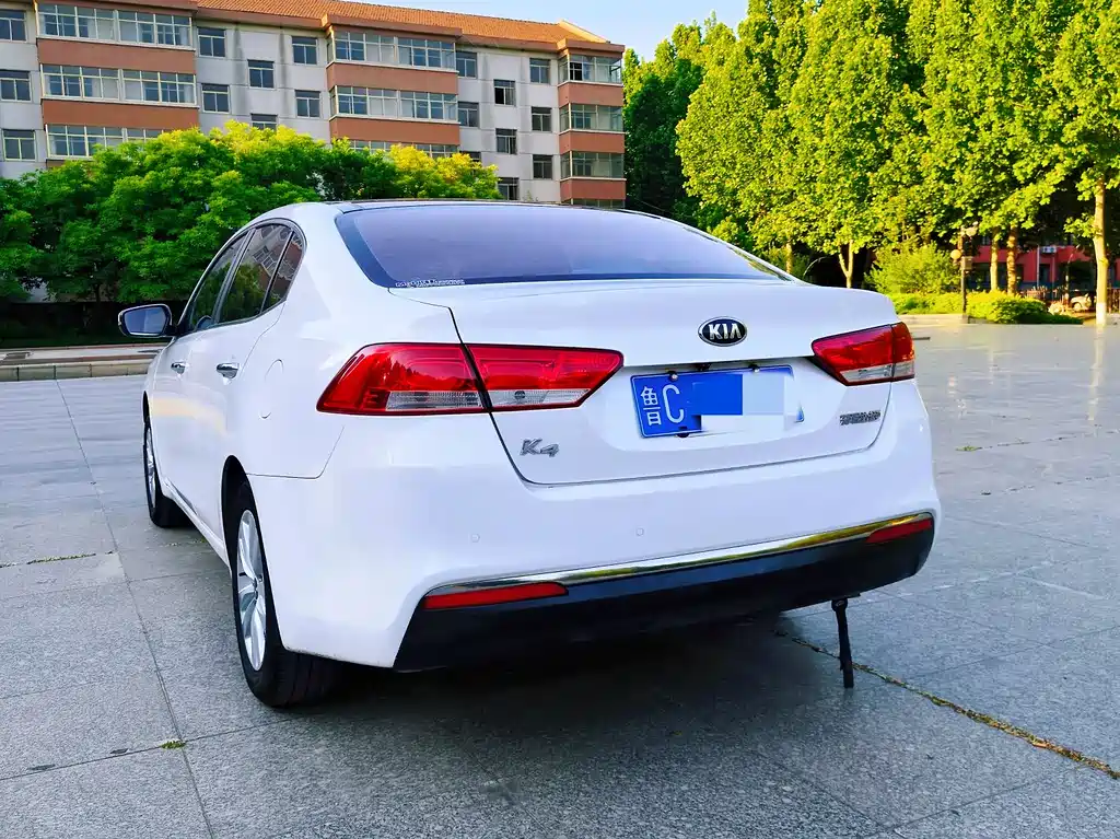 Kia K4 2015 — фото 12