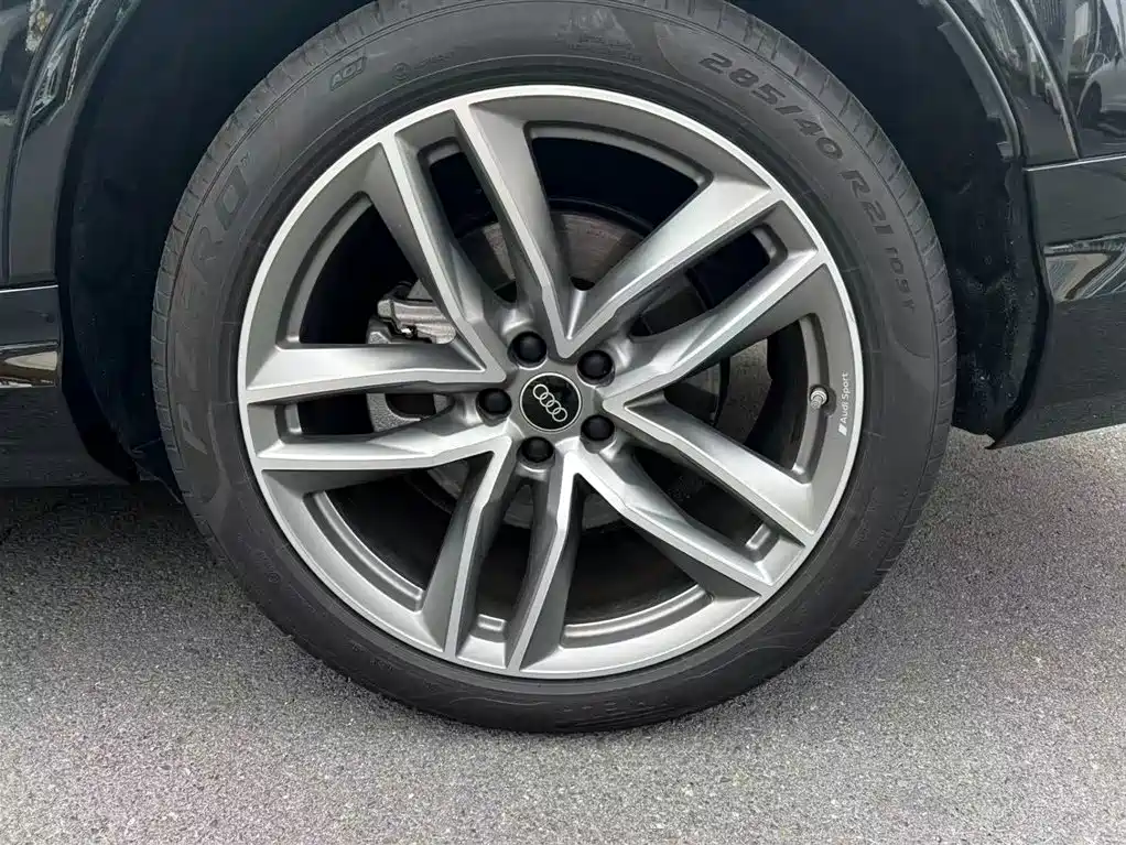 Audi Q7 2025 — фото 17