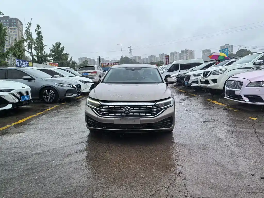 Volkswagen Sagitar 2022