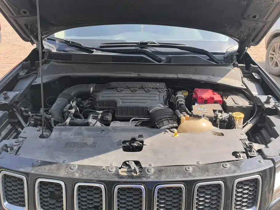 Jeep Compass 2020 — фото 10