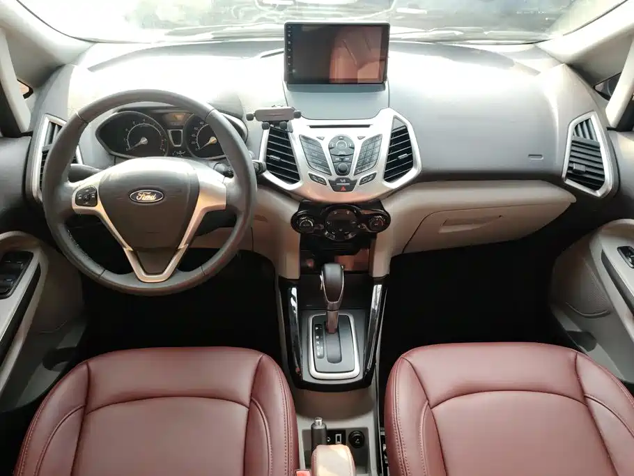 Ford EcoSport 2013 — фото 12