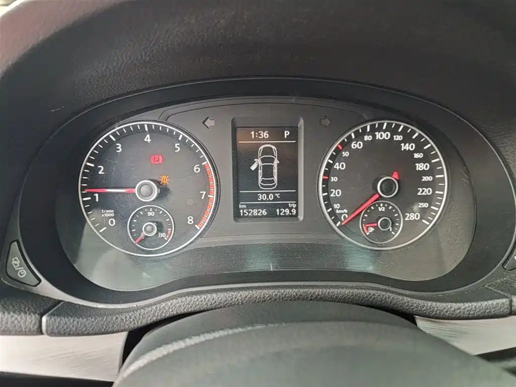 Volkswagen Passat 2015 — фото 12