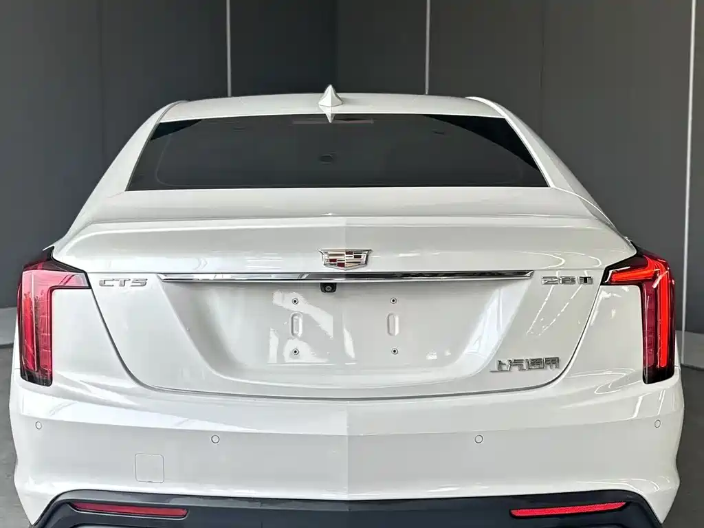Cadillac CT5 2023 — фото 7