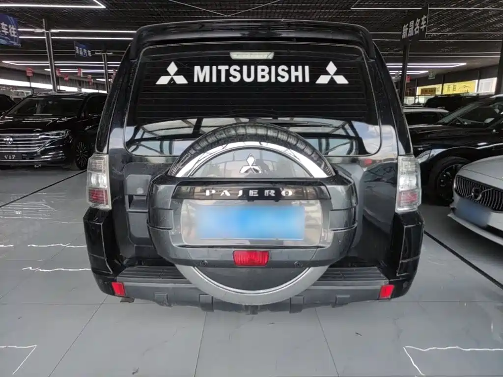 Mitsubishi Pajero 2019