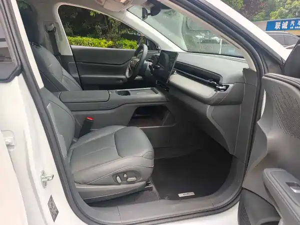 XPeng G6 2025