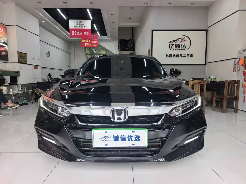 Honda Accord 2018 — фото 3