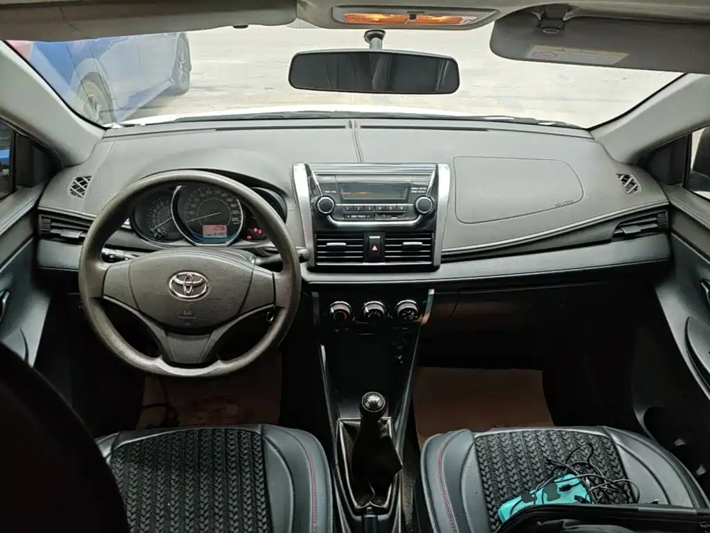 Toyota Vios 2015 — фото 10