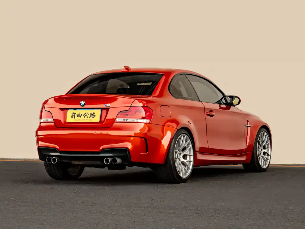 BMW 1 Series M 2013 — фото 17