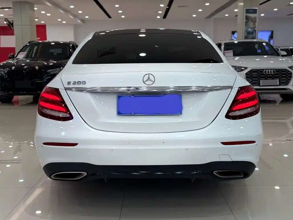 Mercedes-Benz E-Class 2018 — фото 12
