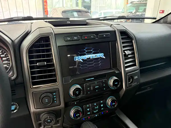 Ford F-150 Raptor 2018