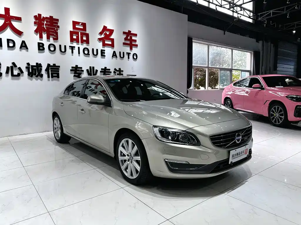 Volvo S60 Plug-In Hybrid 2016 — фото 3