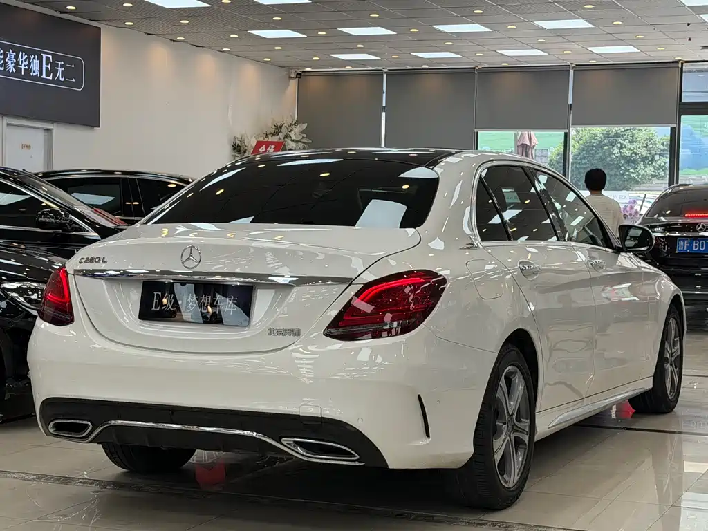 Mercedes-Benz C-Class 2020 — фото 20