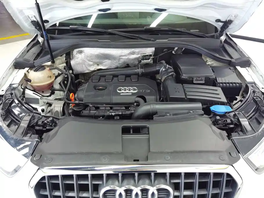 Audi Q3 2014 — фото 10