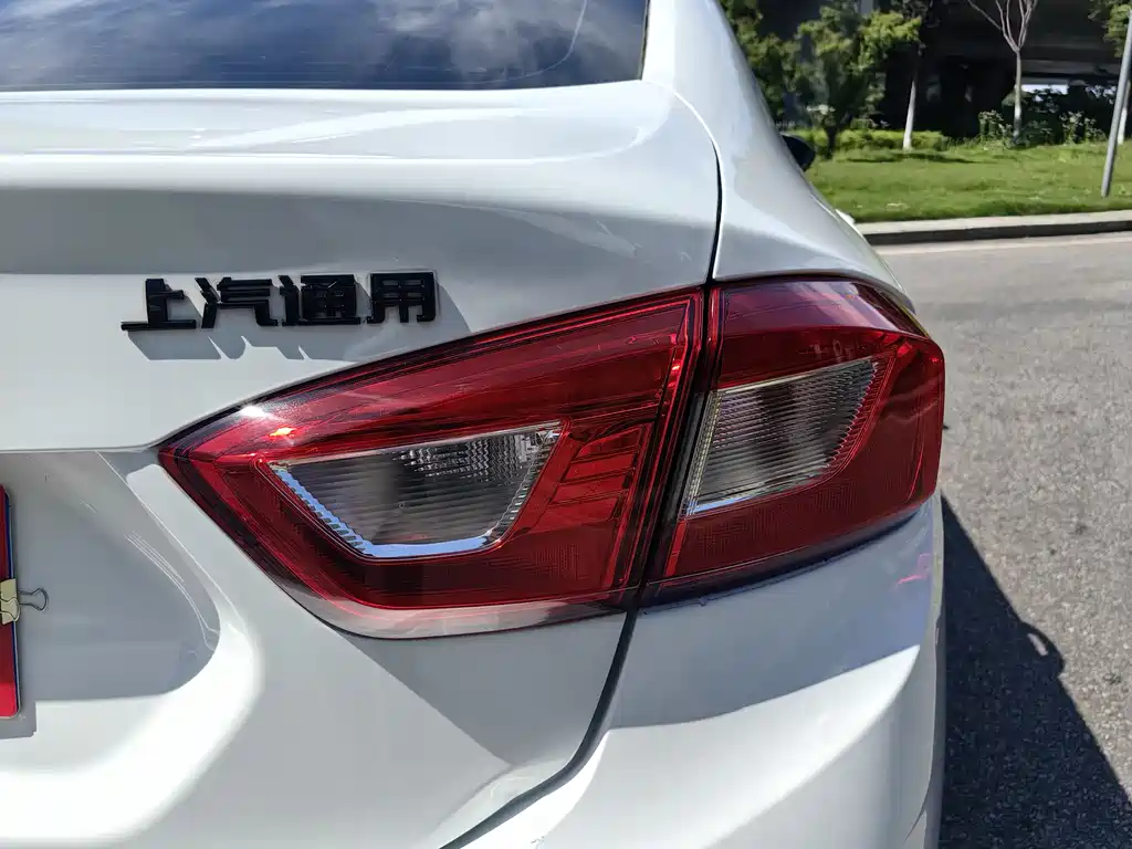 Chevrolet Cruze 2019 — фото 15