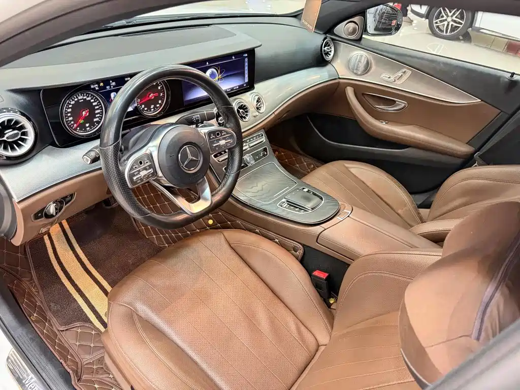 Mercedes-Benz E-Class 2018 — фото 10