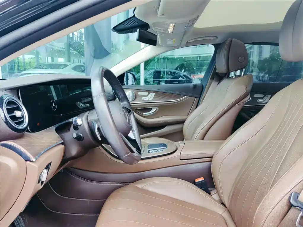 Mercedes-Benz E-Class 2020 — фото 10