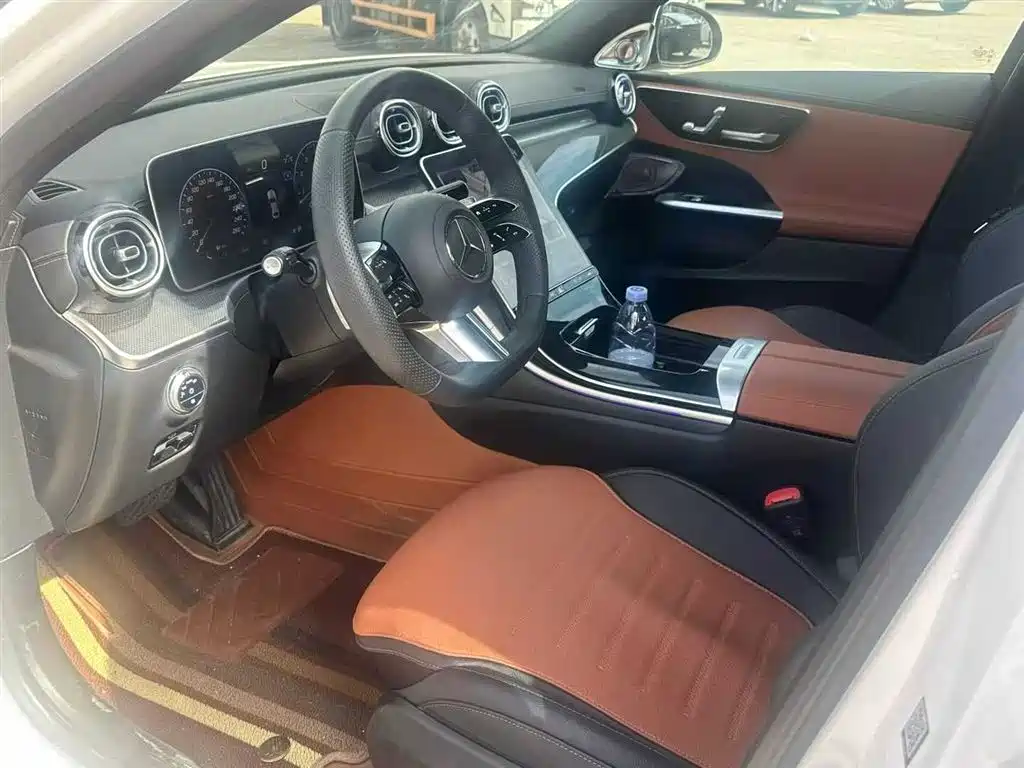 Mercedes-Benz C-Class 2024