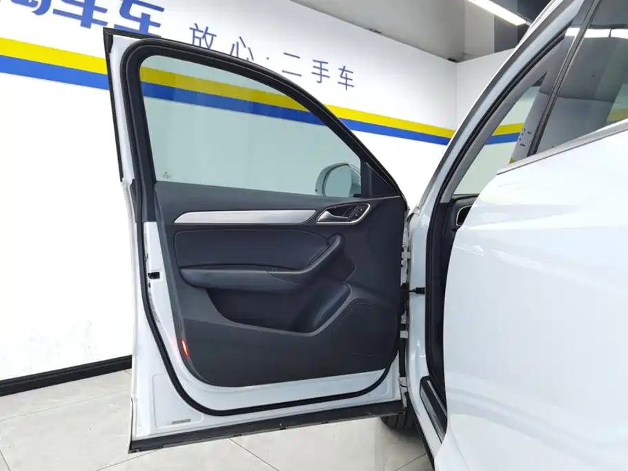 Audi Q3 2014