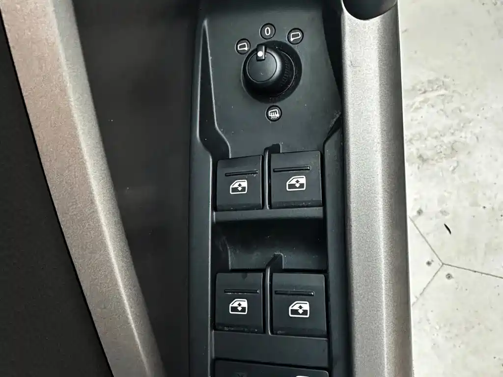 Audi Q3 2021 — фото 16